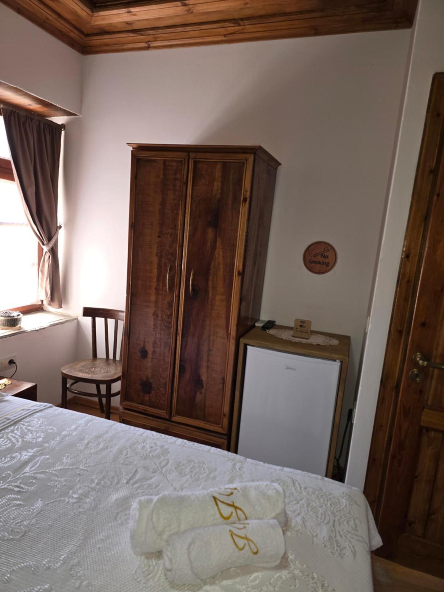 J.prifti Hotel
